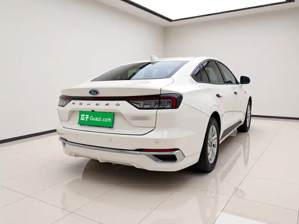 Ford Mondeo — миниатюра 6
