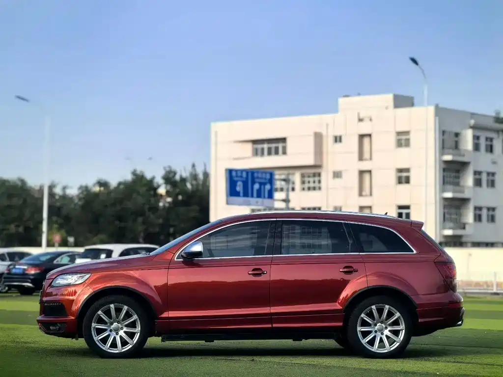 Audi Q7 — миниатюра 5