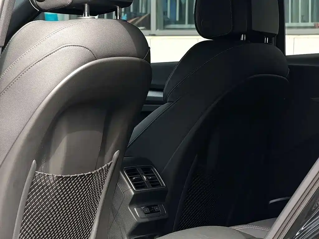 Audi Q5L — миниатюра 7