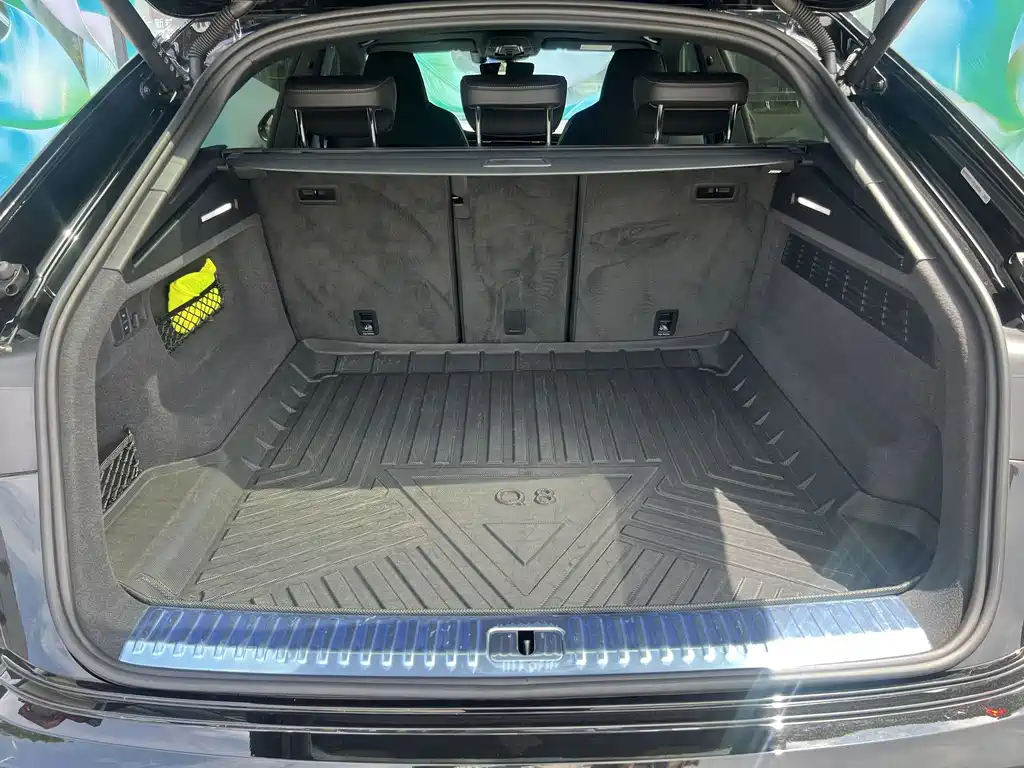 Audi Q8 — миниатюра 11