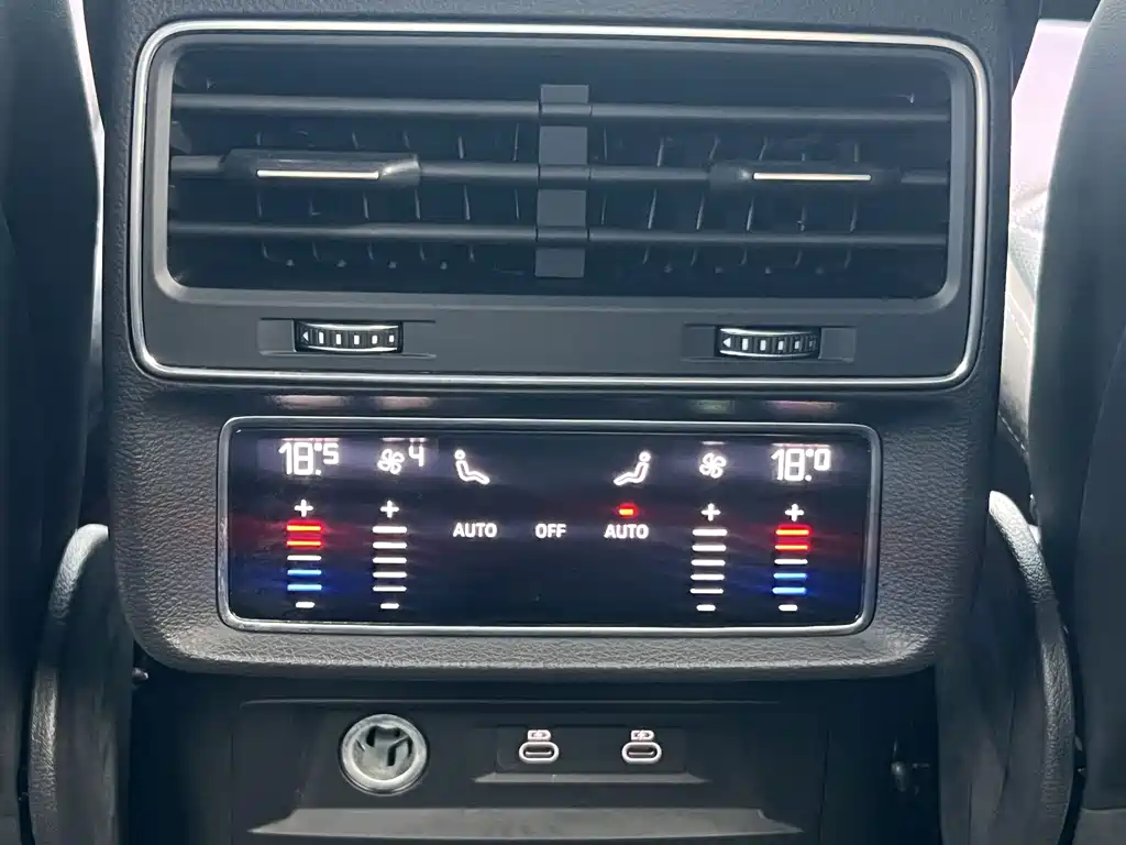 Audi Q8 — миниатюра 33