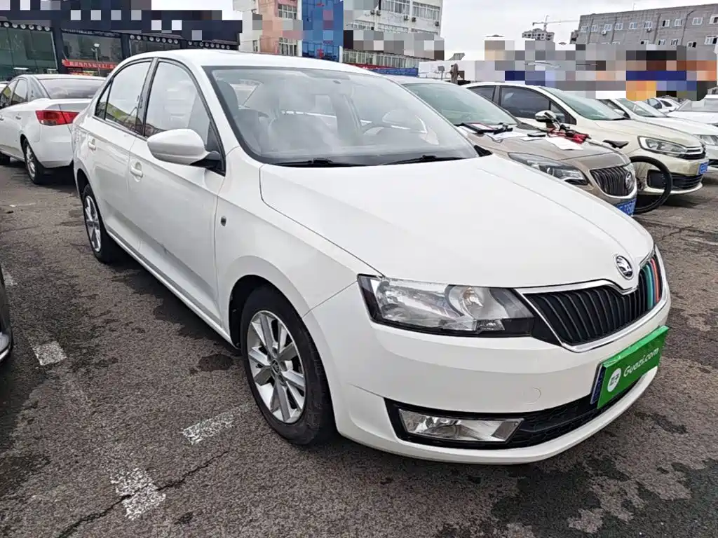 Skoda Rapid — миниатюра 4