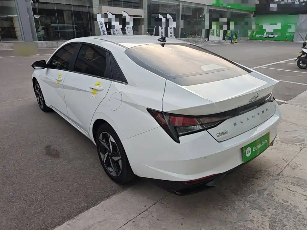Hyundai Elantra — миниатюра 5