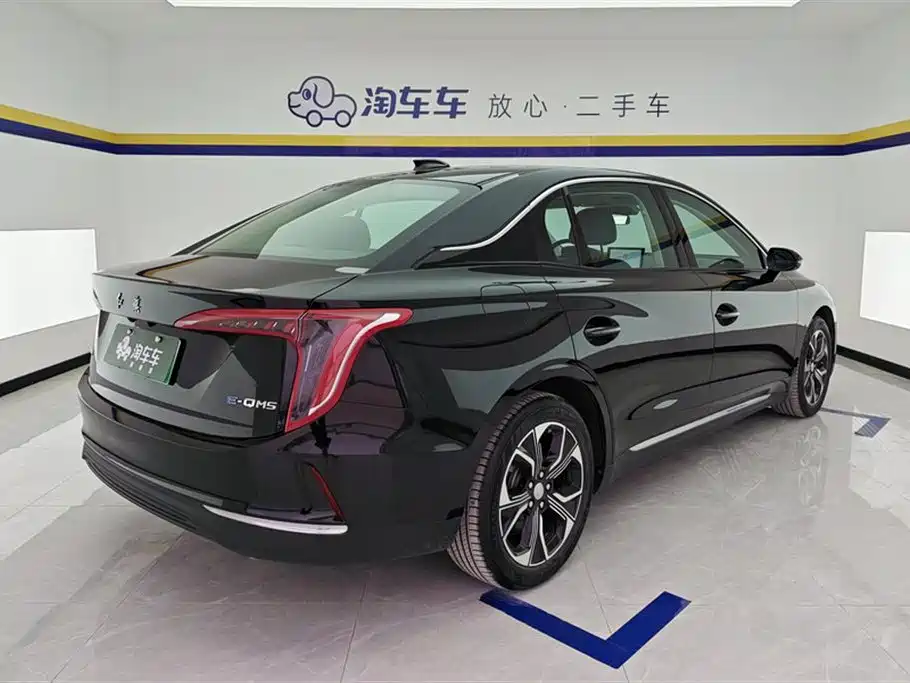 Hongqi HONGQI E QM5