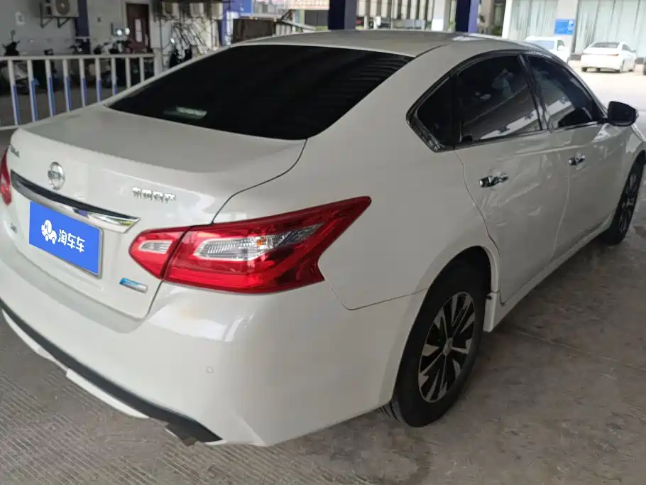 Nissan Teana — миниатюра 3