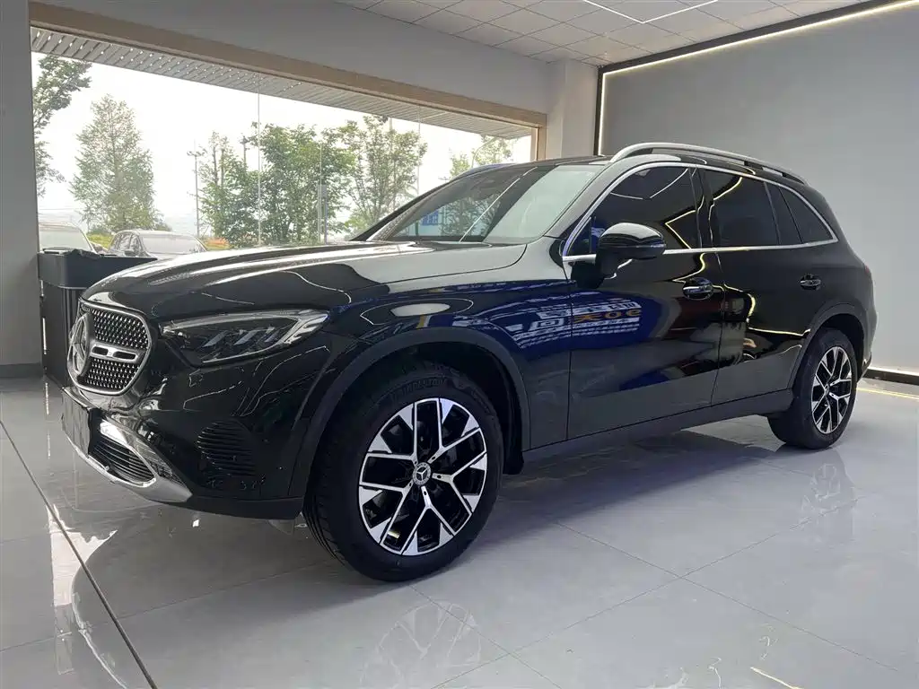 Mercedes-Benz GLC 2023