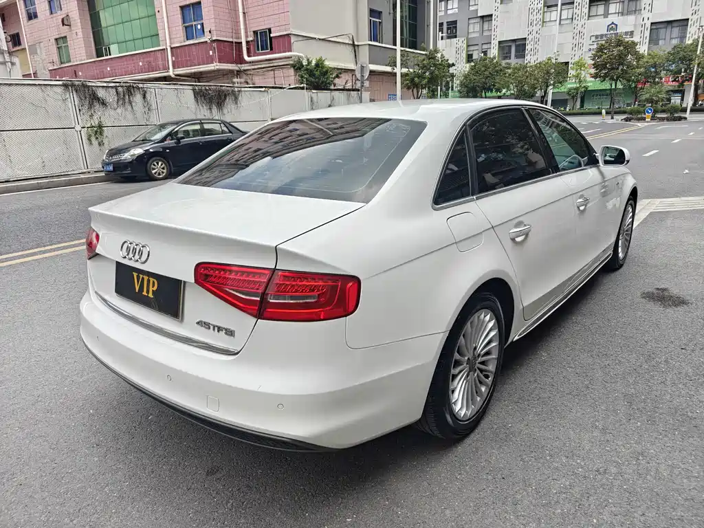 Audi A4L 2016 35 TFSI S line Comfort