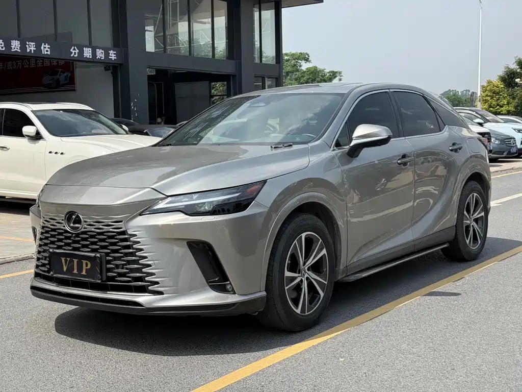 Lexus RX 2023