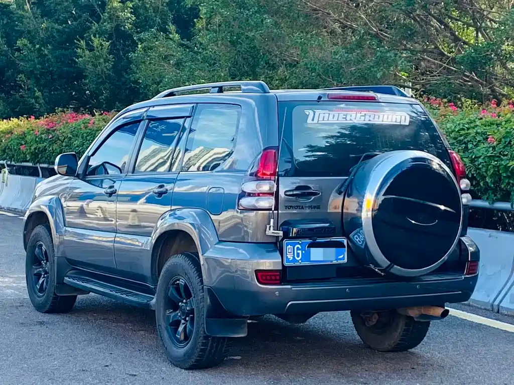 Toyota Land Cruiser Prado 2006 4.0L AT VX