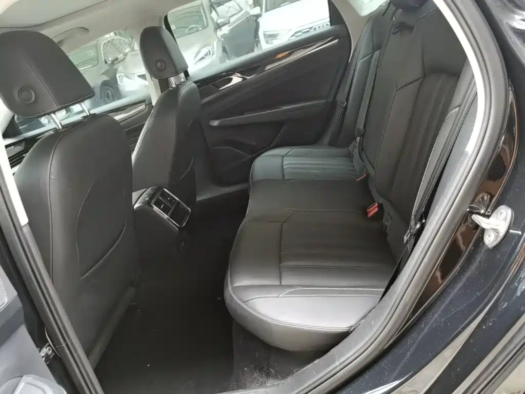 Volkswagen Passat — миниатюра 17