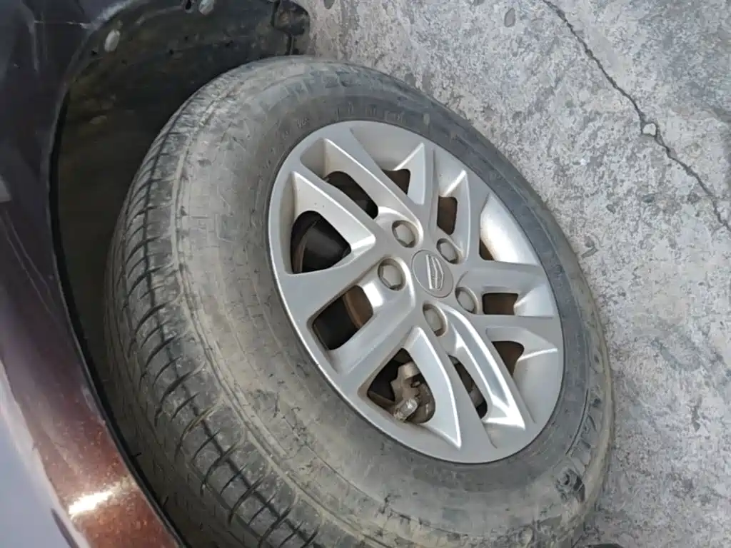 Geely Emgrand — миниатюра 23