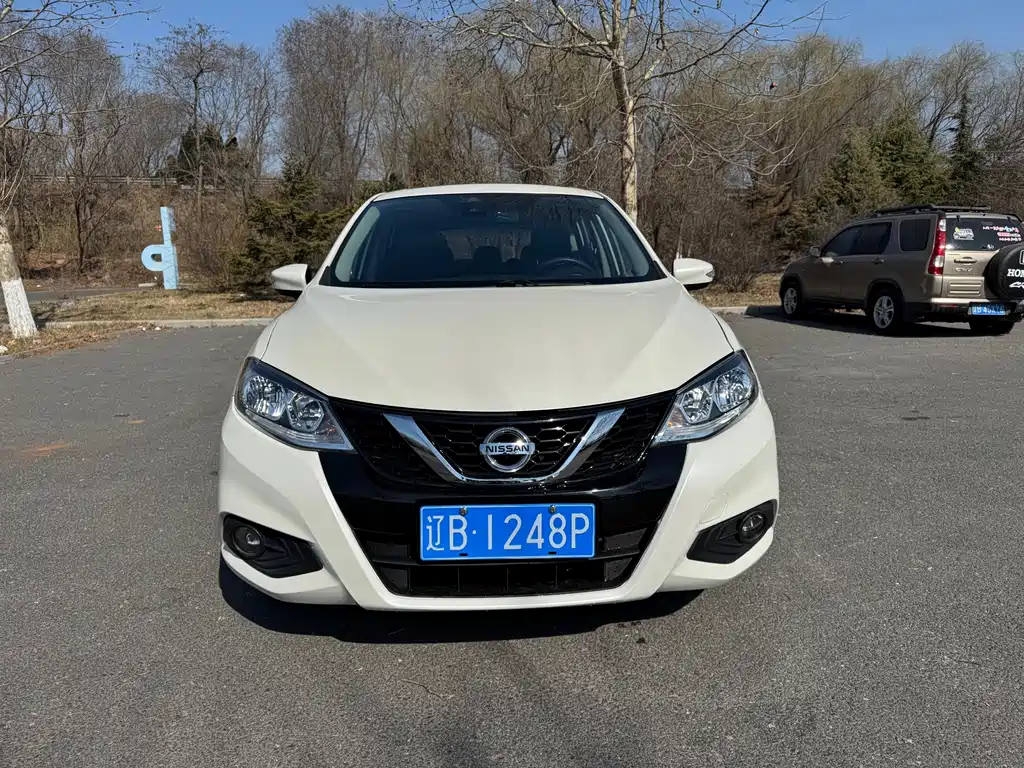 Купить Nissan Tiida