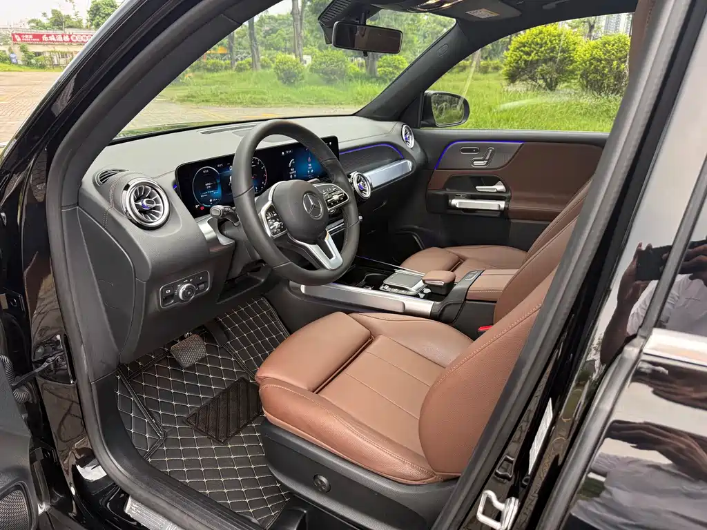 Mercedes-Benz GLB — миниатюра 12