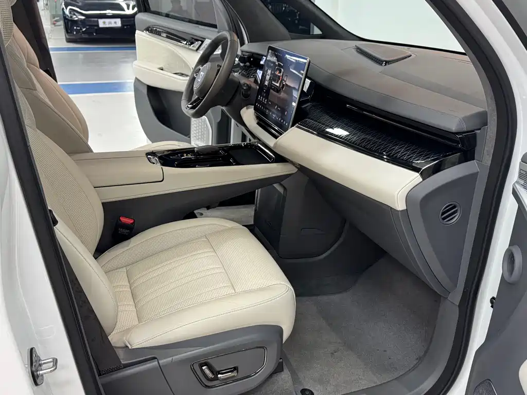 ZEEKR EXTREME KRYPTON 009