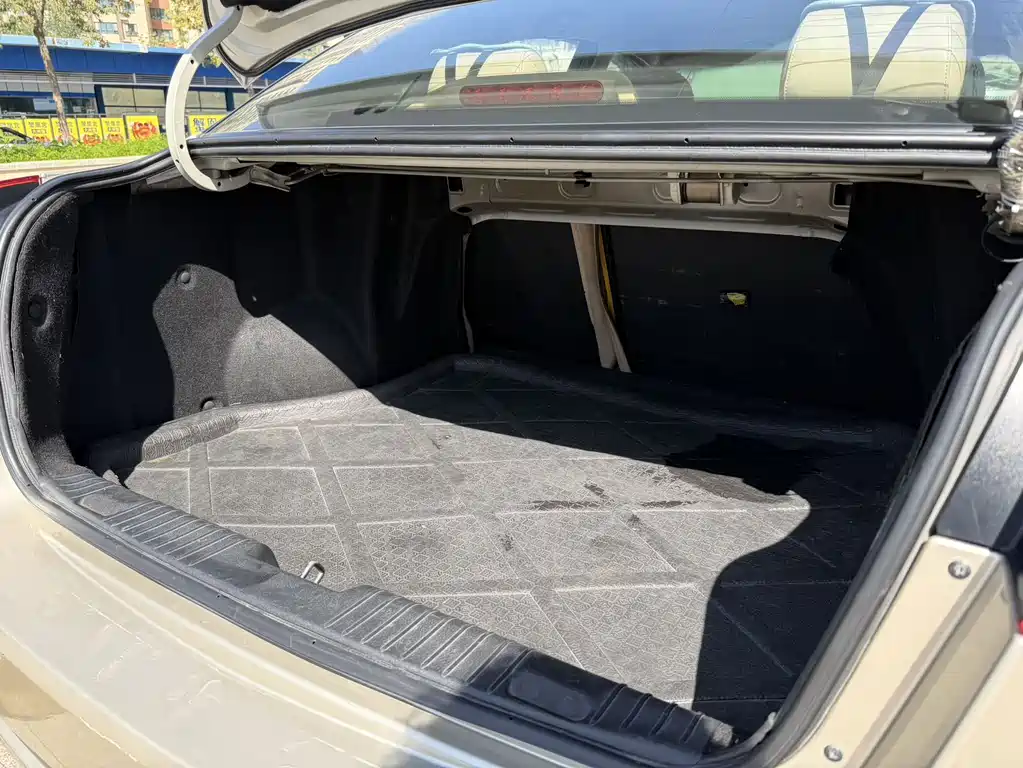 Buick Excelle — миниатюра 12