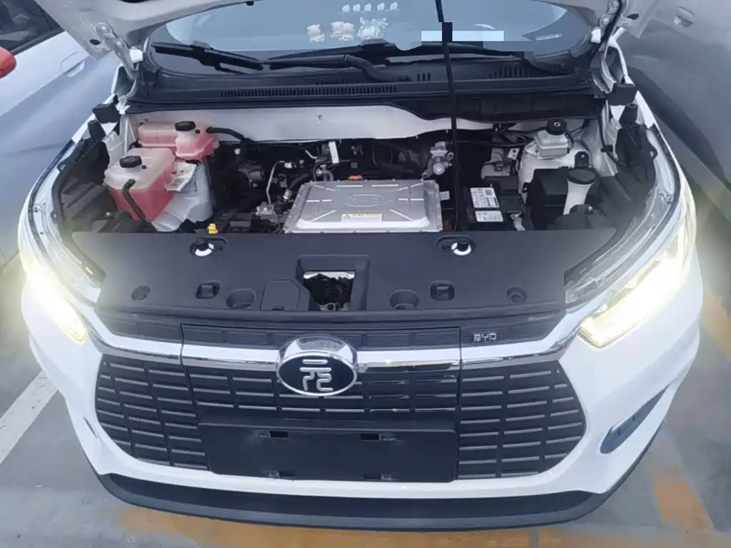 BYD Yuan EV — миниатюра 20