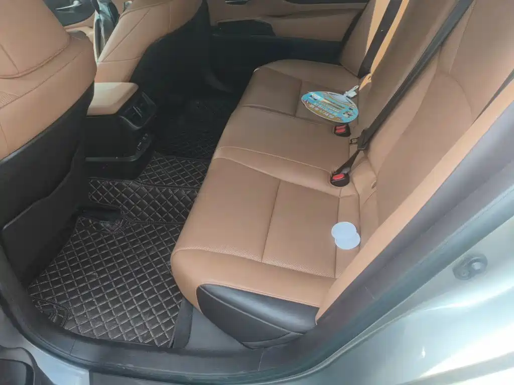Lexus ES — миниатюра 14