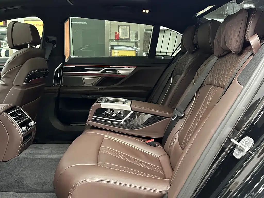 BMW 7 Series 7 2021 730Li M Sport