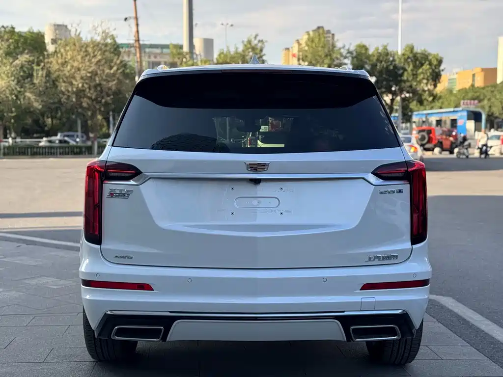 Cadillac XT6 — миниатюра 11