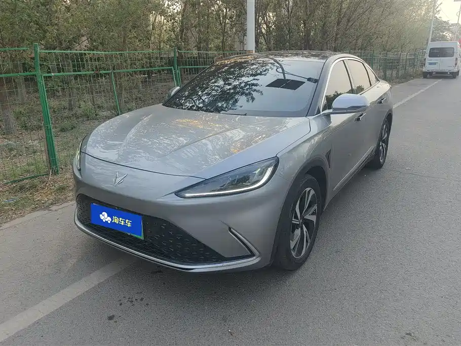 Arcfox Alpha S 2022