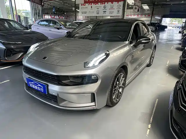 2022 Lynk & Co 03