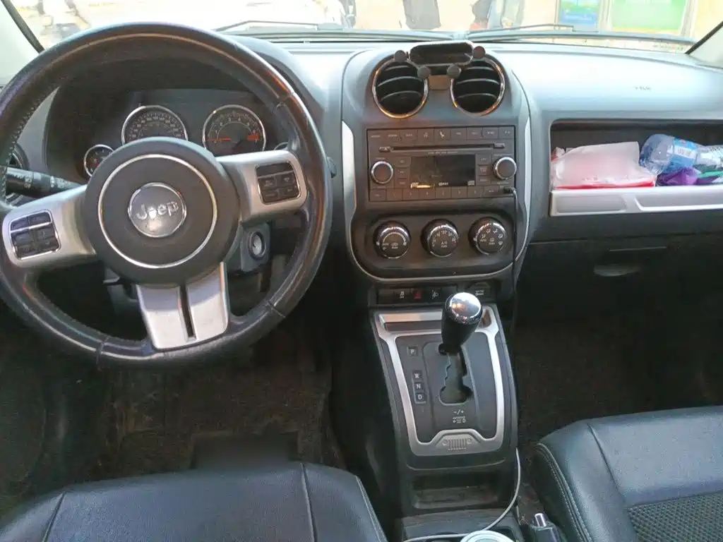 Jeep Compass (Import) — миниатюра 5