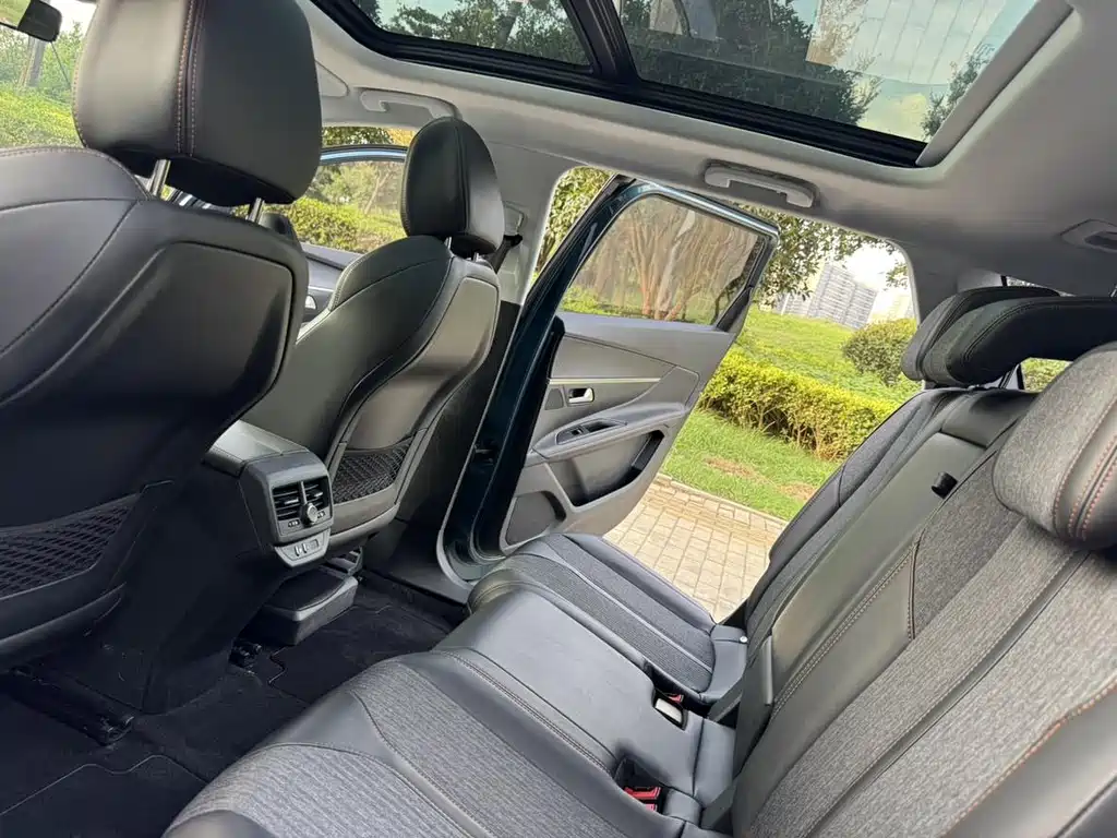Peugeot 5008 — миниатюра 10