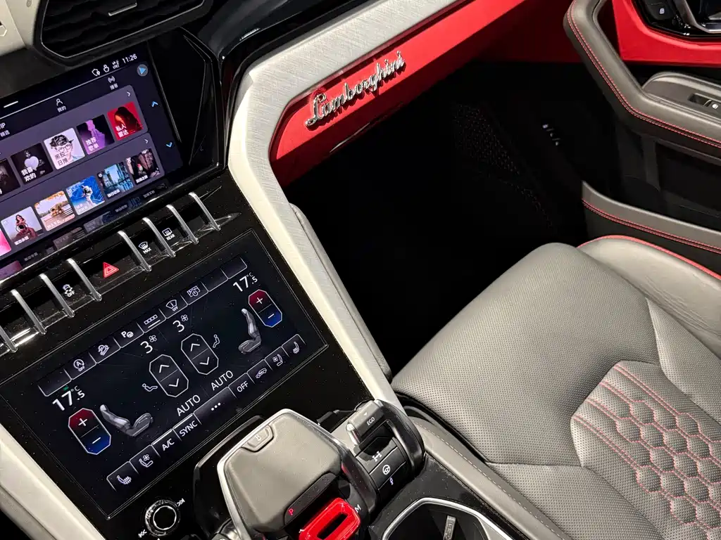Lamborghini Urus — миниатюра 11