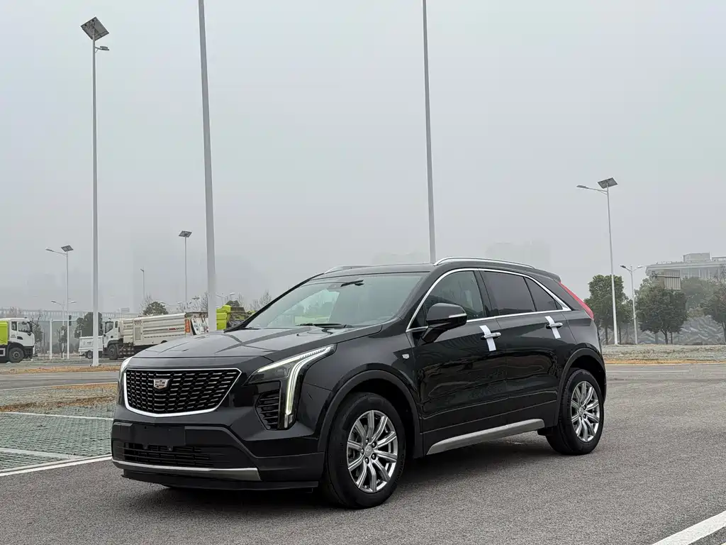 CADILLAC XT4