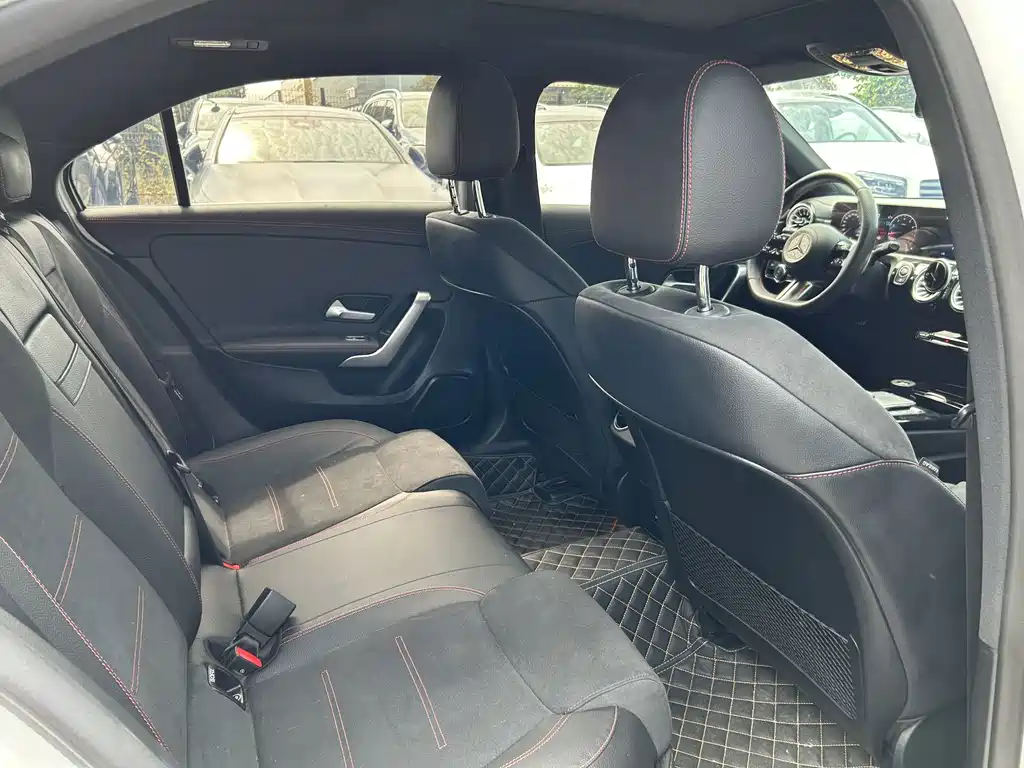 Mercedes-Benz A-Class — миниатюра 13