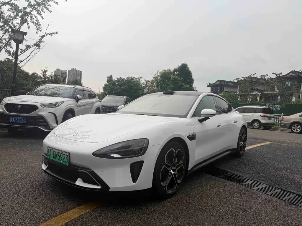 2024 xiaomi SU7 - zdjęcie 1 z 9