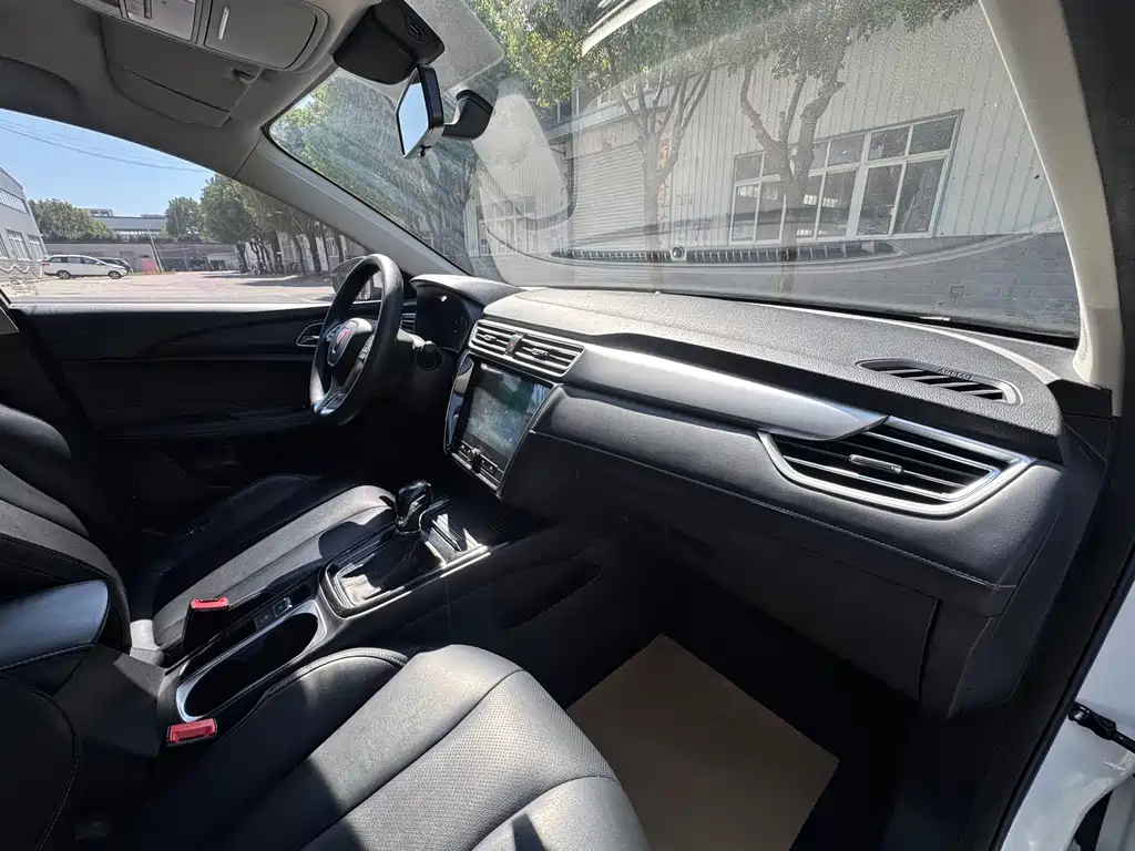 Roewe i5 — миниатюра 11