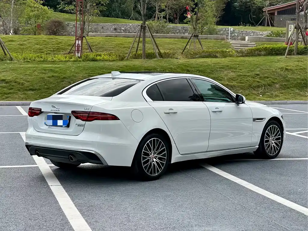 Jaguar XEL — миниатюра 4