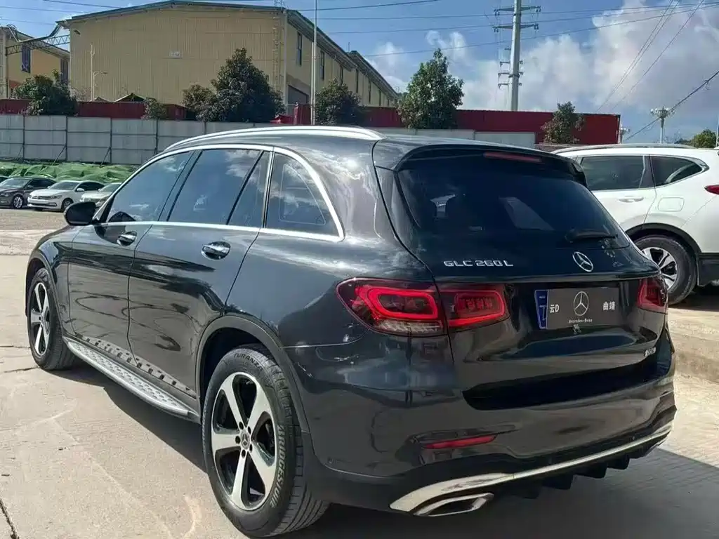 MERCEDES-BENZ GLC