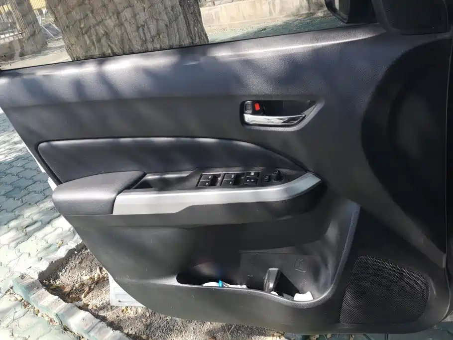 Suzuki Vitara — миниатюра 7