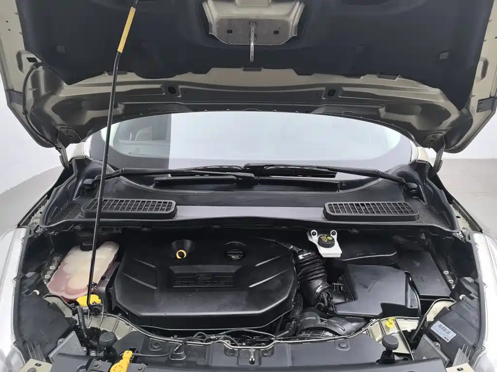 Ford Kuga — миниатюра 6