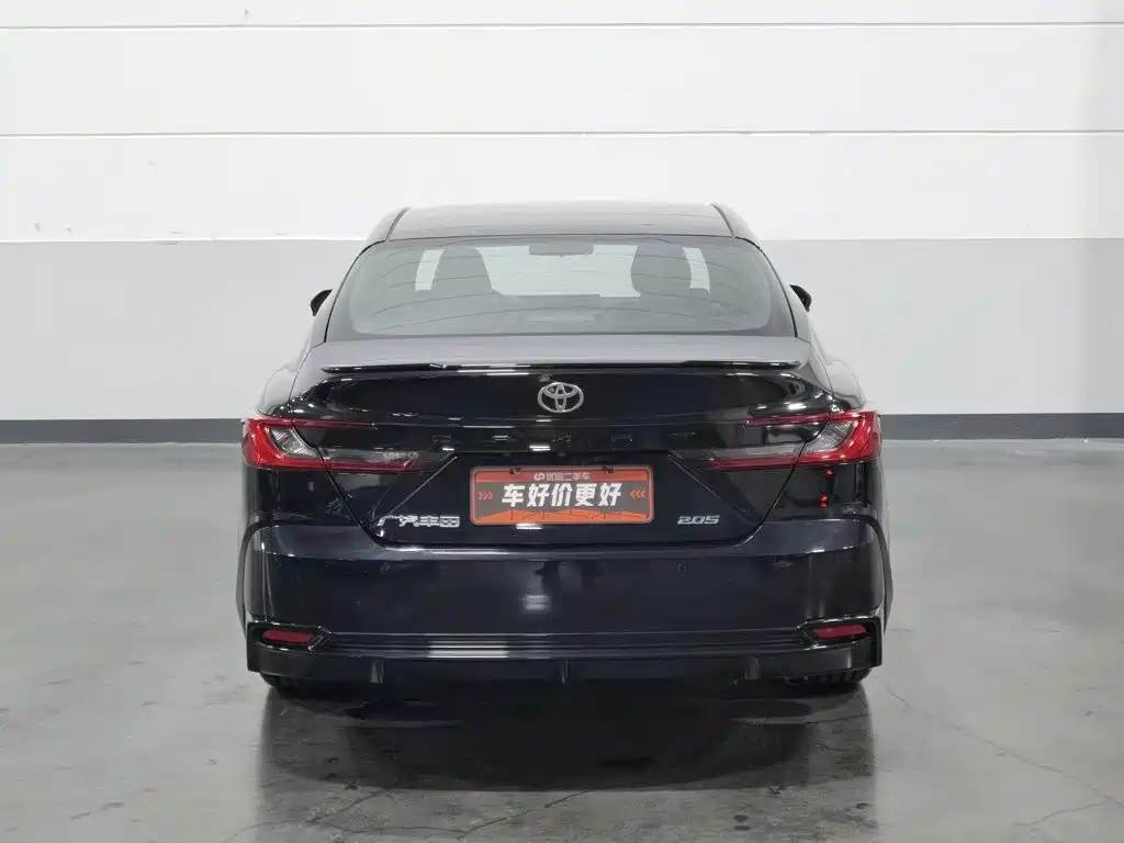 Toyota Camry — миниатюра 4