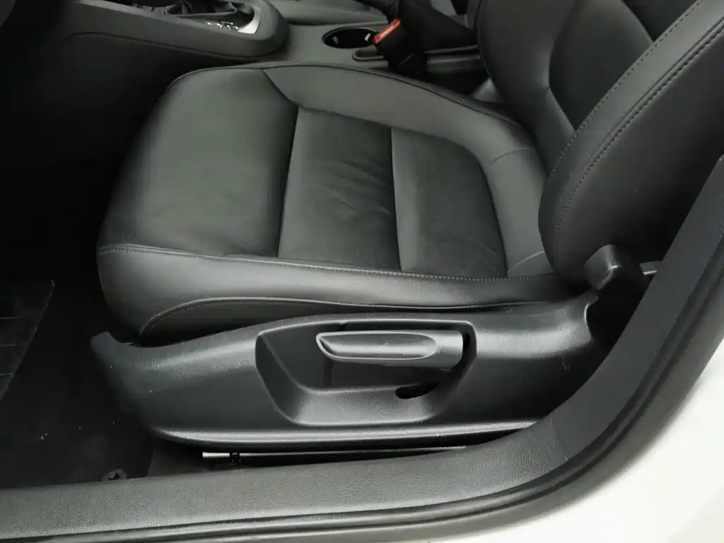 Volkswagen Sagitar — миниатюра 20