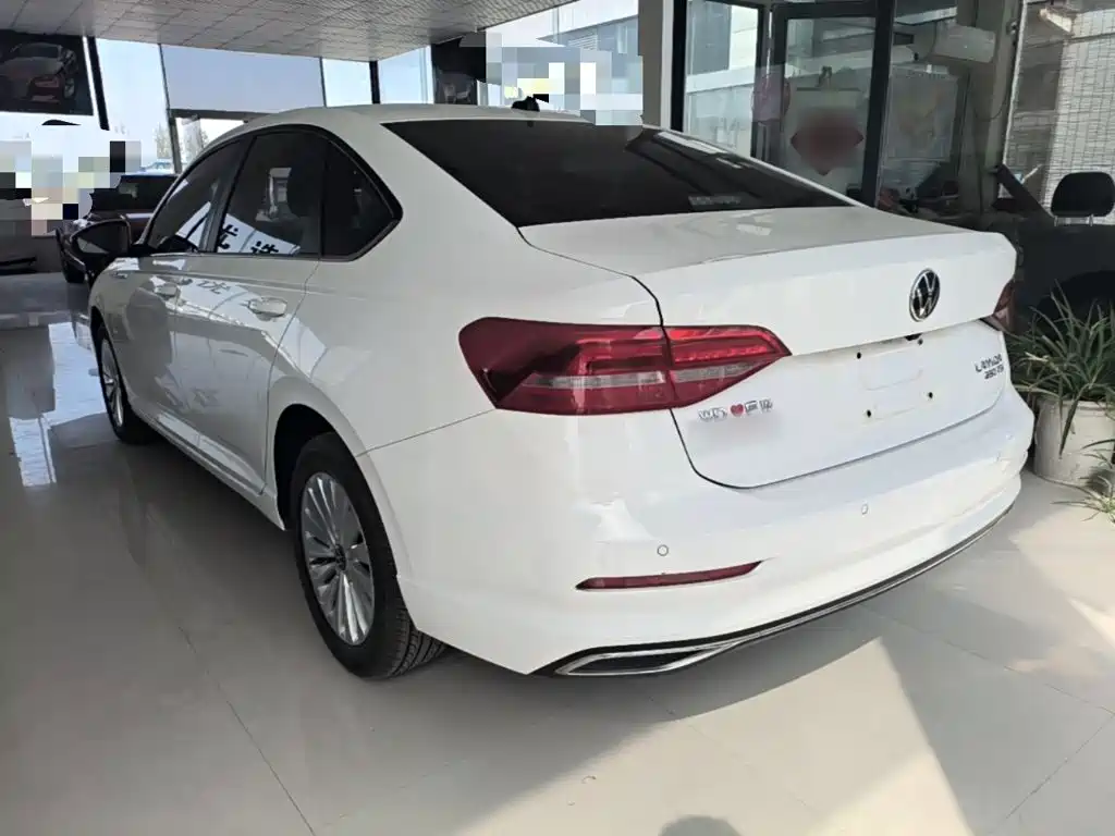 Volkswagen Lavida — миниатюра 5