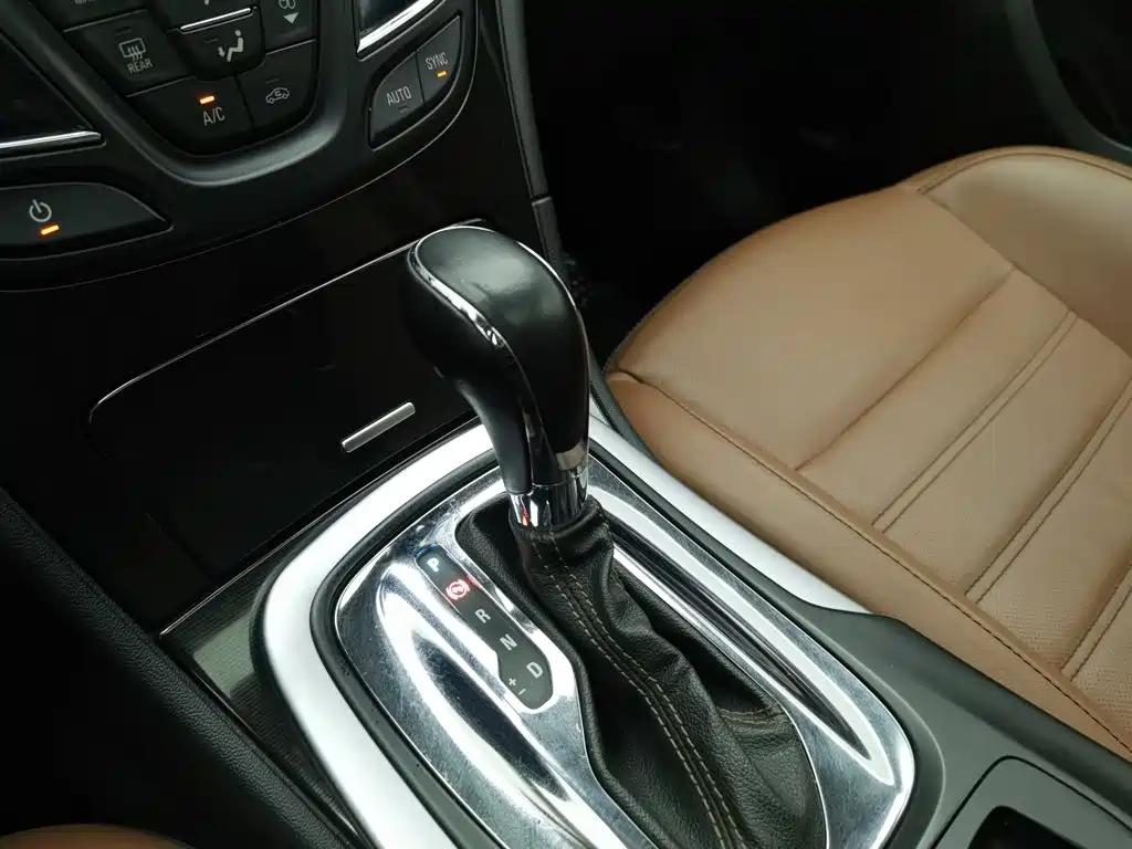 Buick Regal — миниатюра 13