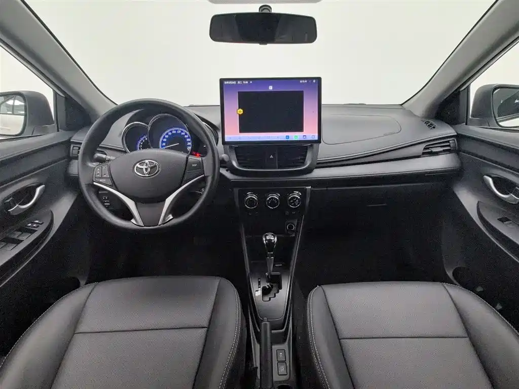 TOYOTA YARIS L TO ENJOY