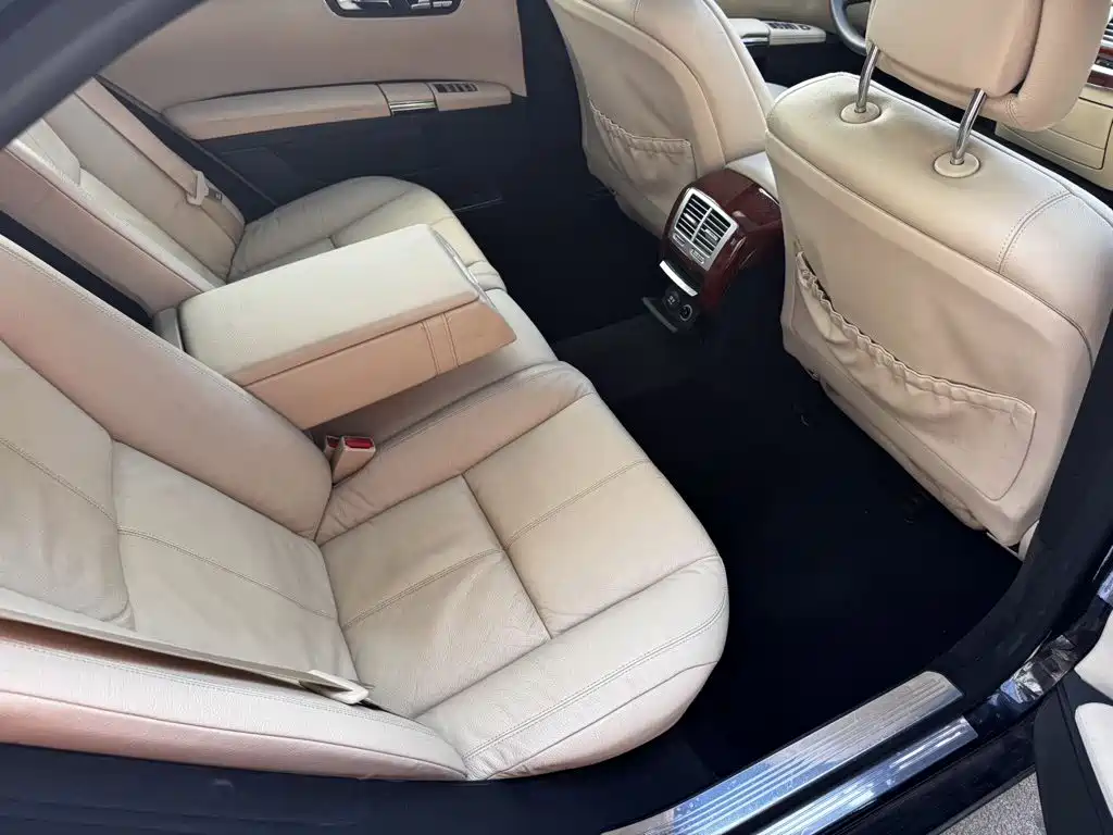 Mercedes-Benz S-Class — миниатюра 6