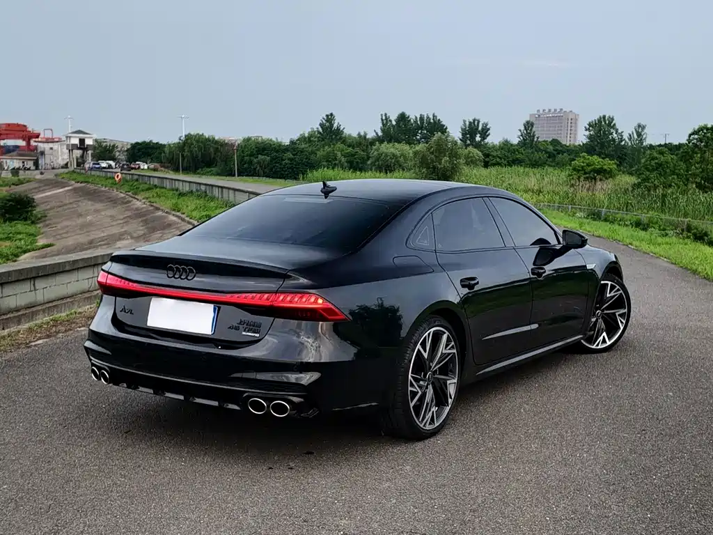 Audi A7L — миниатюра 18