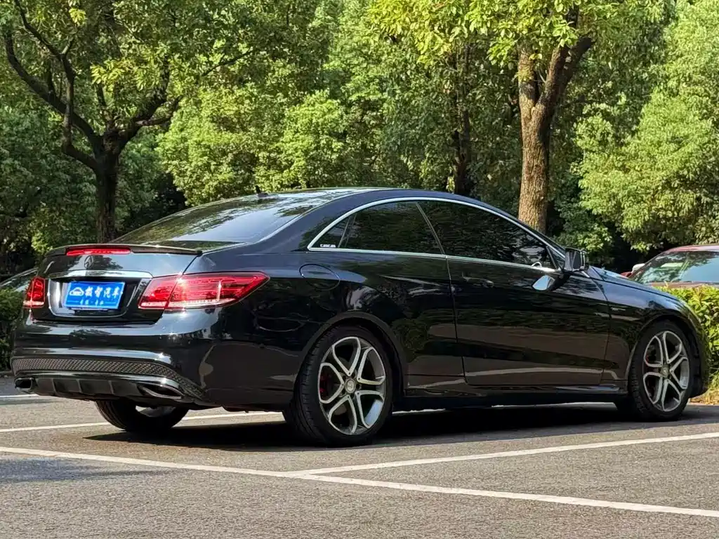 Mercedes-Benz E-Class (Import) — миниатюра 5