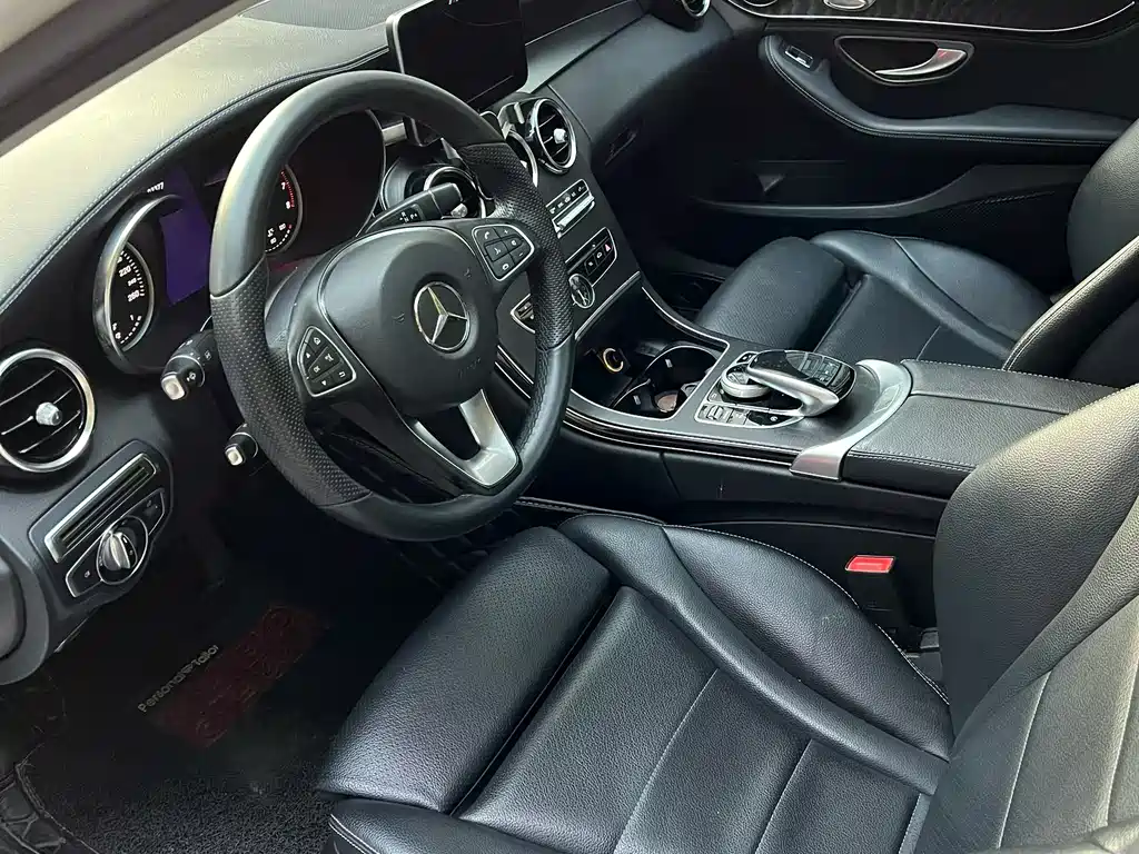 Mercedes-Benz C-Class — миниатюра 6