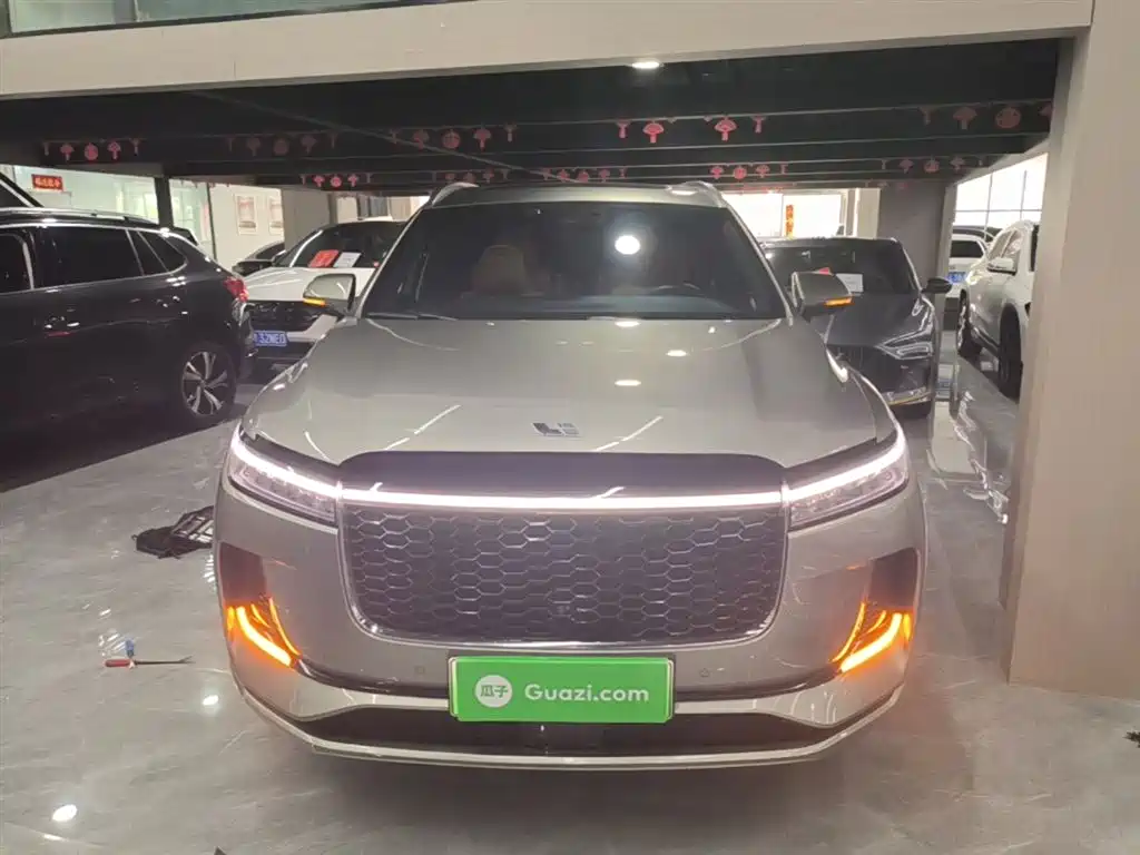 Li Auto ONE 2021 6 мест