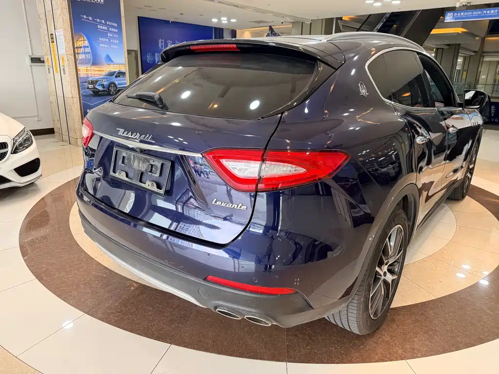 Maserati Levante — миниатюра 17