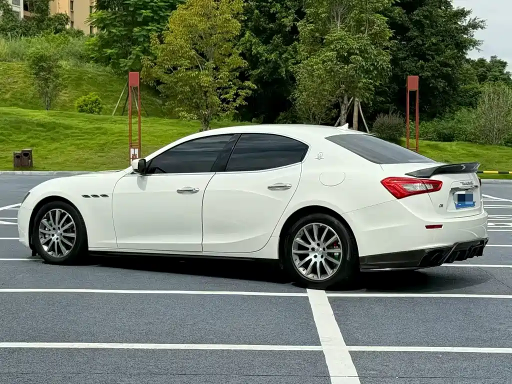 Maserati Ghibli — миниатюра 6