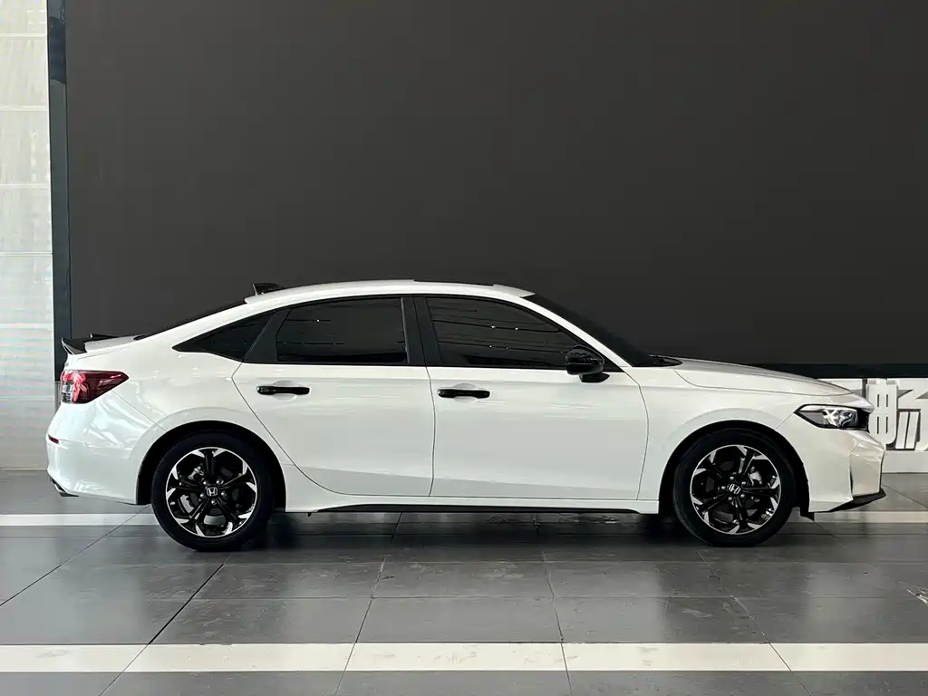 Honda Civic — миниатюра 7