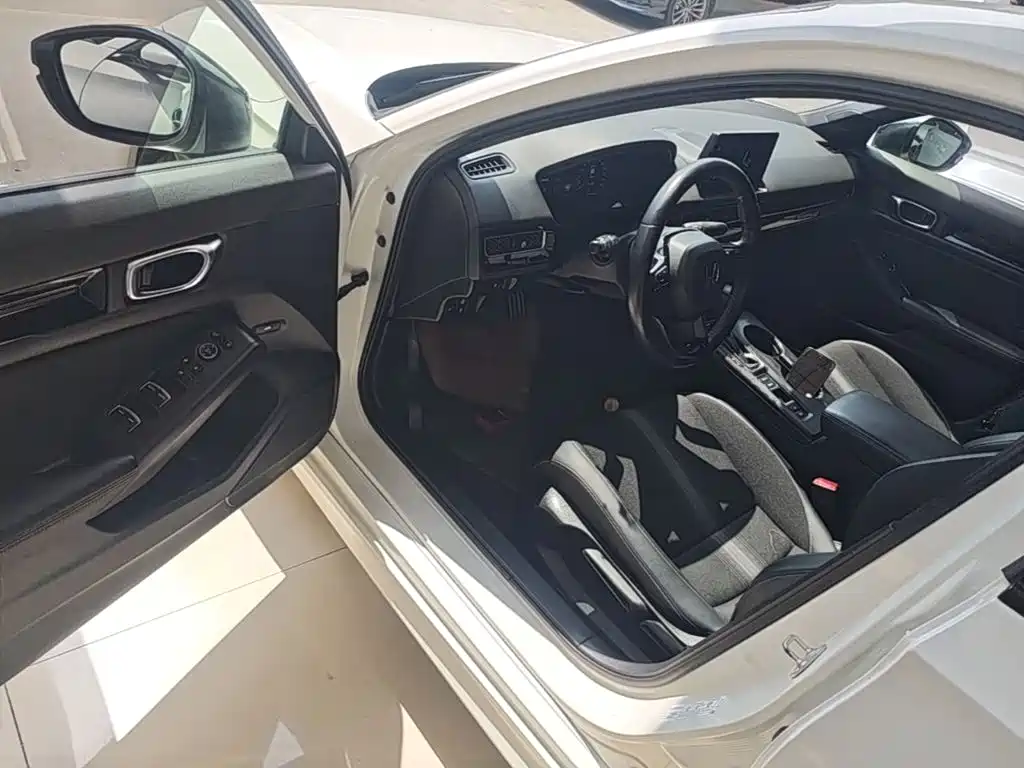 Honda Civic — миниатюра 16